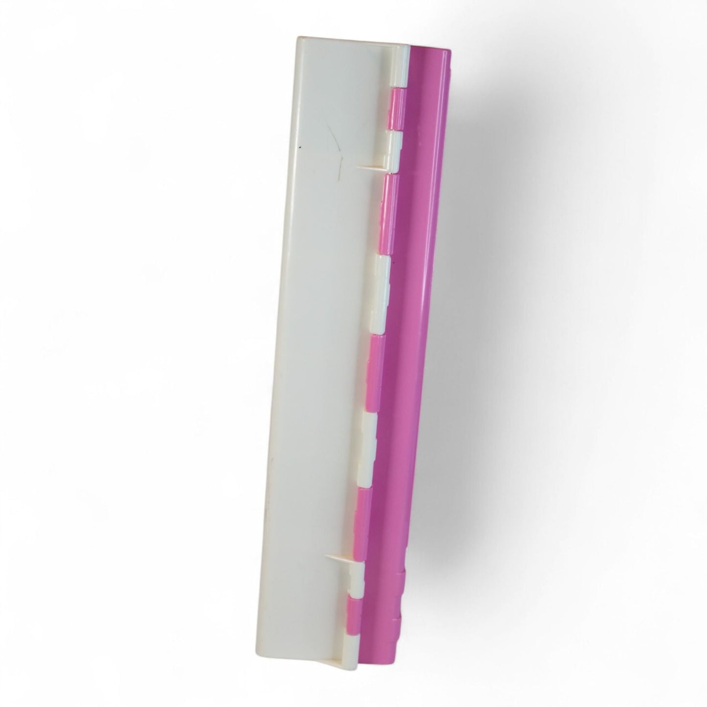 Side view of Barbie Fashionista Closet Playset showing thickness