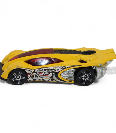 Side view of the 2004 Hot Wheels Yellow Side Draft Cyborg Assault collectible car
