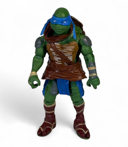 2014 TMNT Leonardo action figure with blue bandana
