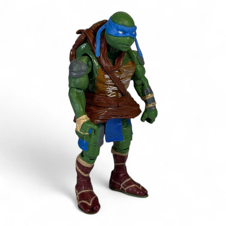 2014 TMNT Leonardo action figure with blue bandana