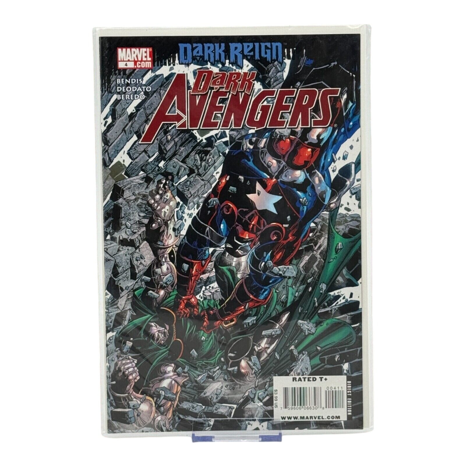 Dark Avengers comic cover with a dramatic scene