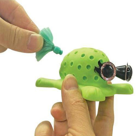 Assembling KaPoof Pets Niko toy