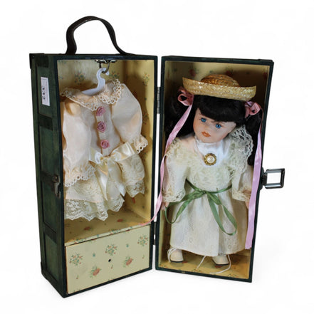 Lasting Impressions Companion Collection Doll – porcelain dollLasting ImpressionsDollblue eyescollectible dolldoll accessories1