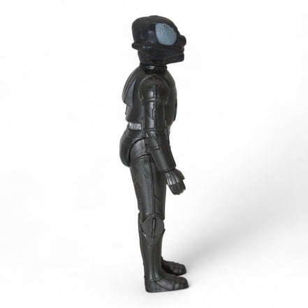 Alternate side profile of Zuckuss action figure