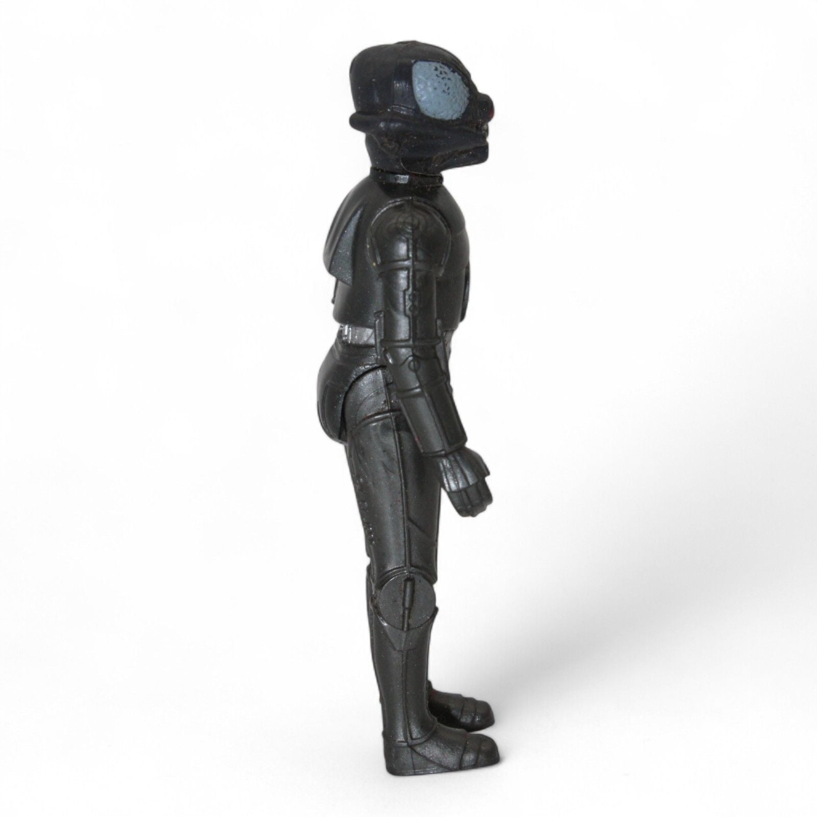 Alternate side profile of Zuckuss action figure