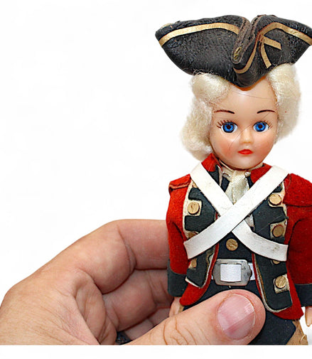 Vintage British Redcoat Soldier Doll with Tricorne Hat – vintage dollFlip Side CollectiblesDoll18th centuryantique toybritish army2