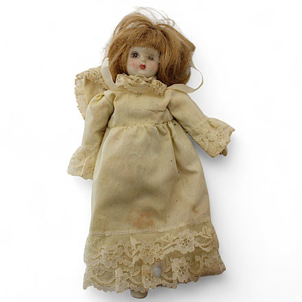 Vintage Porcelain Doll with Cream Lace Victorian Gown – vintage dollFlip Side CollectiblesDollantique dollceramic dollcollectible doll2