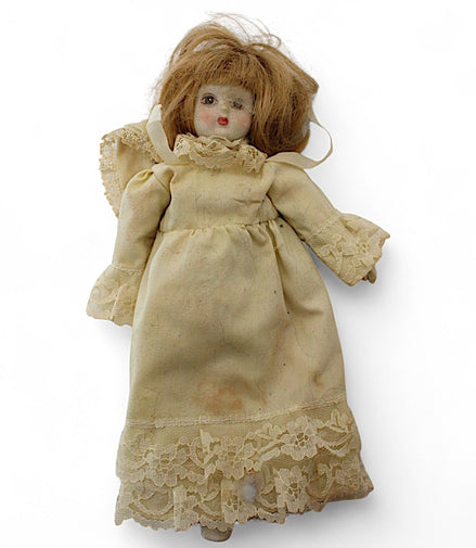 Vintage Porcelain Doll with Cream Lace Victorian Gown – vintage dollFlip Side CollectiblesDollantique dollceramic dollcollectible doll2