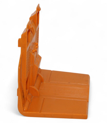 Side view of Castle Grayskull elevator floor
